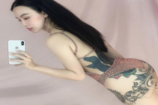 Bui Thi Thanh empréstimo no vídeo de adultos com corpo quente e peças fechadas atraentes