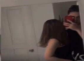 Os dois filhos lascivos seduziram seu padrasto e foram
